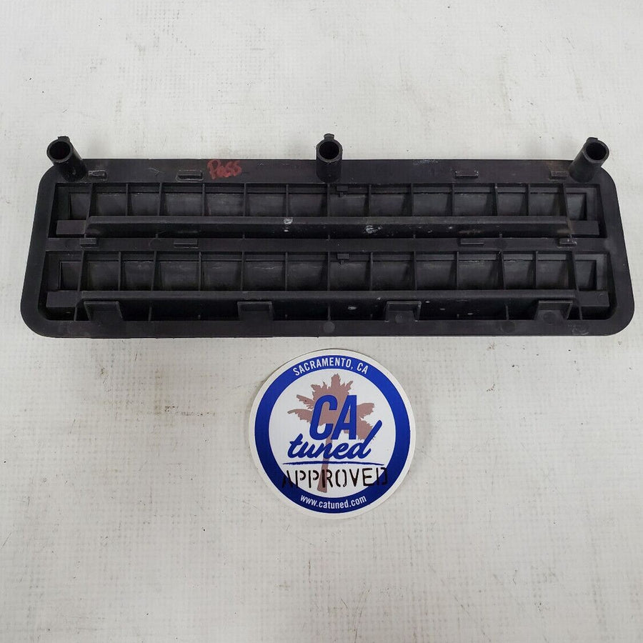 BMW E36 3-Series Trunk Breather Vent 64228151887 OEM 1994-1999