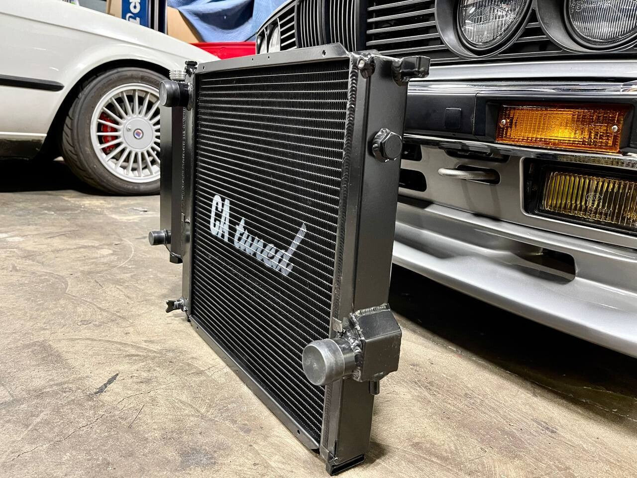 Catuned Radiator CAtuned All Aluminum Radiator Compatible with E30 318is i M42 Black Se